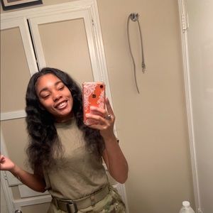 Meet your Posher, Tera